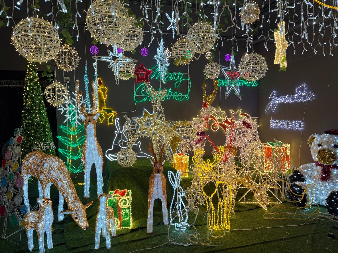 Christmas Decorative Lighting Ideas for Commercial Spaces Christmas Decorative Lighting Ideas for Commercial Spaces